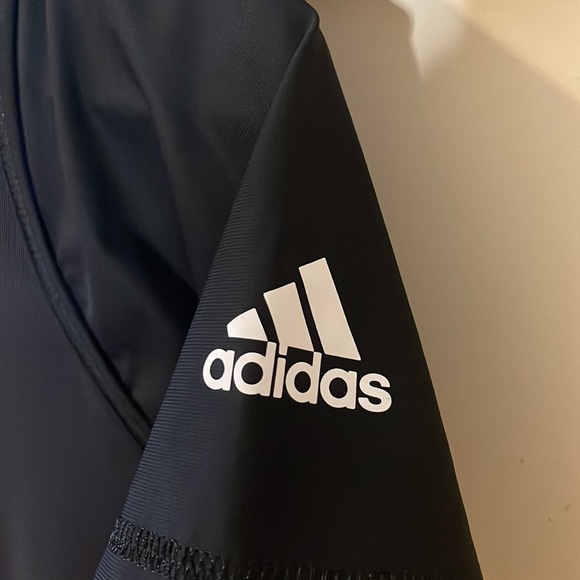 WNBA Adidas Team Issued TechFit Performance Top Size Medium - Picture 13 of 16